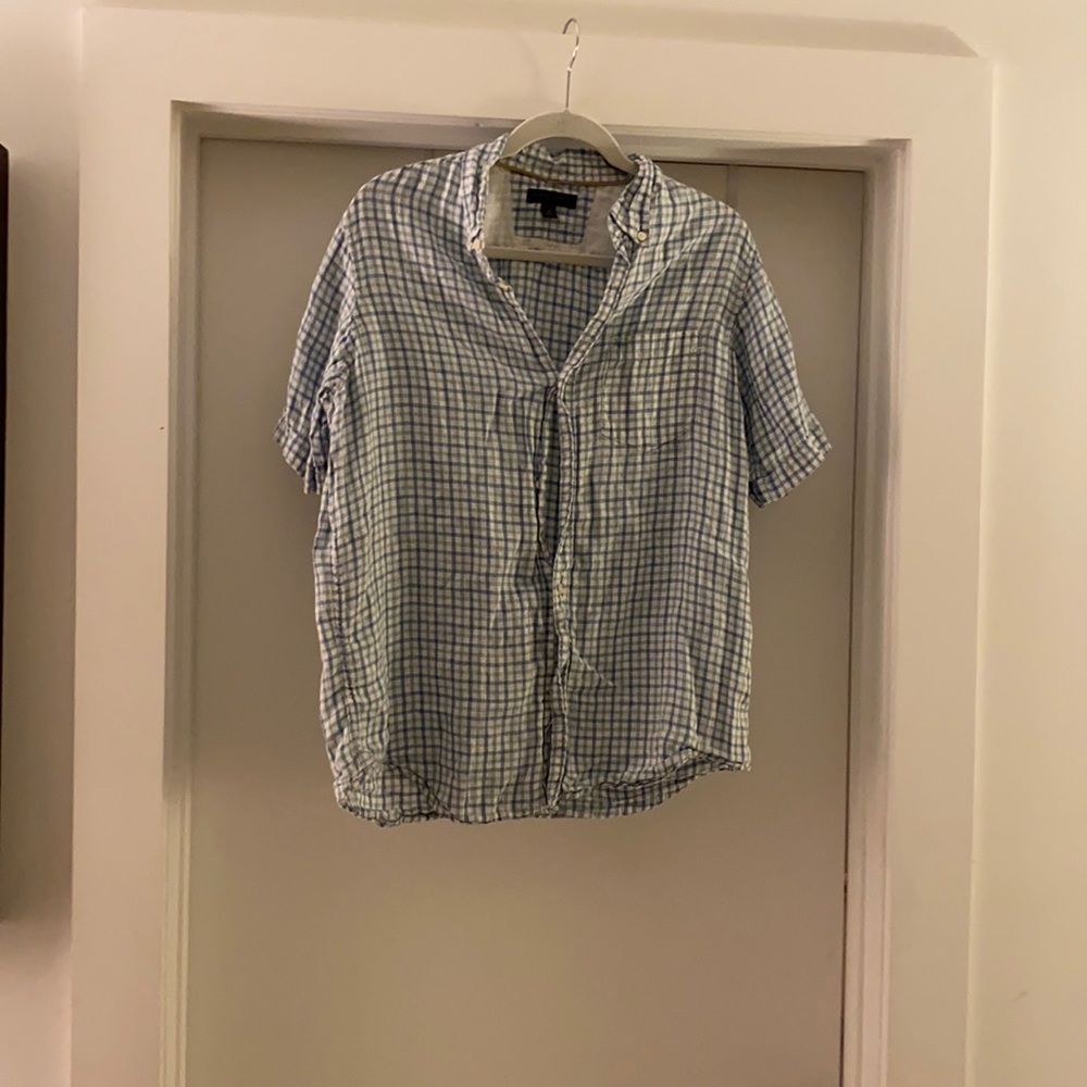 Banana Republic casual button down t-shirt